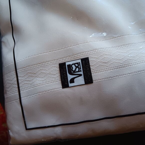 NEW Vintage Avon Radiance Satin Stripe Tablecloth 60" X 104" Oblong - Picture 2 of 4